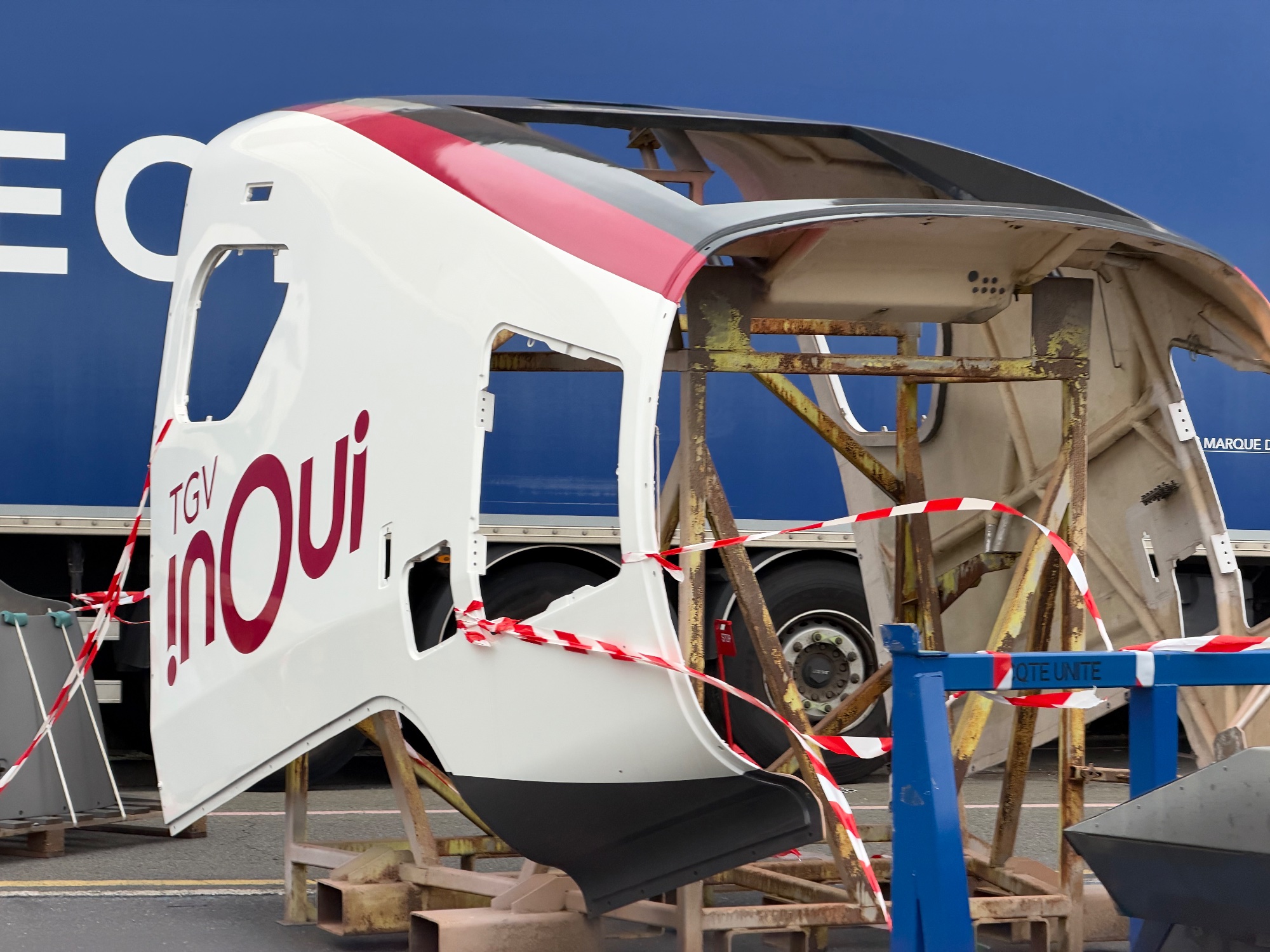 Un bout avant de TGV inOui présenté dans l'atelier