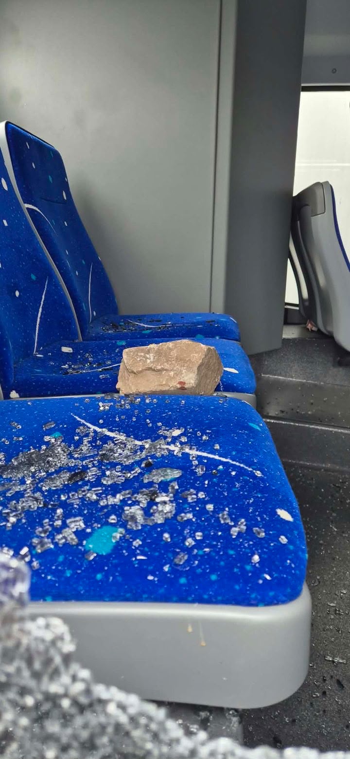 Bus visé en marge des manifestations à Lille
